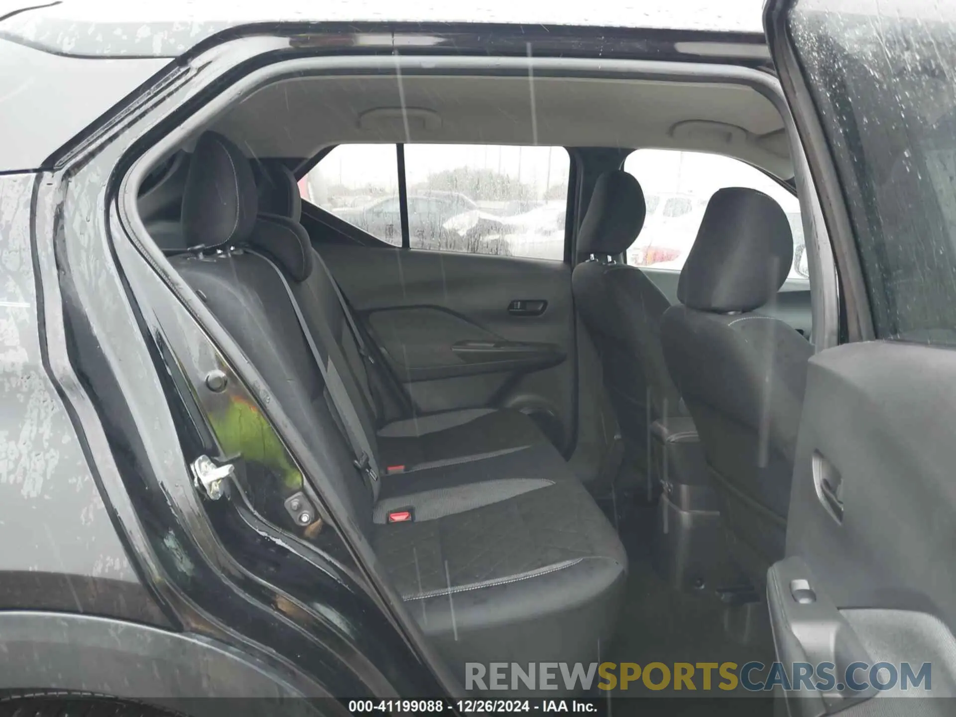 8 Photograph of a damaged car 3N1CP5CU5KL566104 NISSAN KICKS 2019