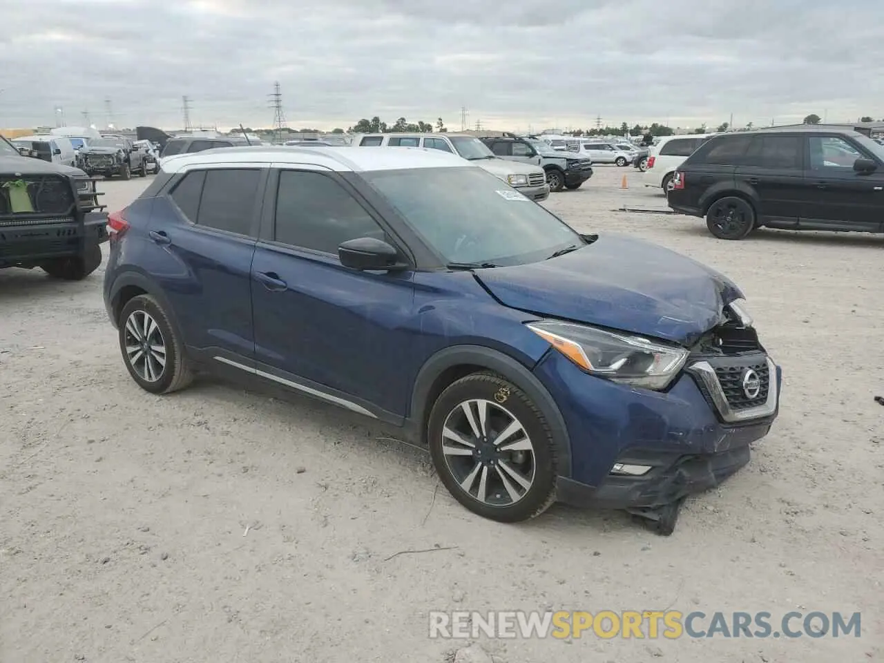 4 Photograph of a damaged car 3N1CP5CU6KL484186 NISSAN KICKS 2019