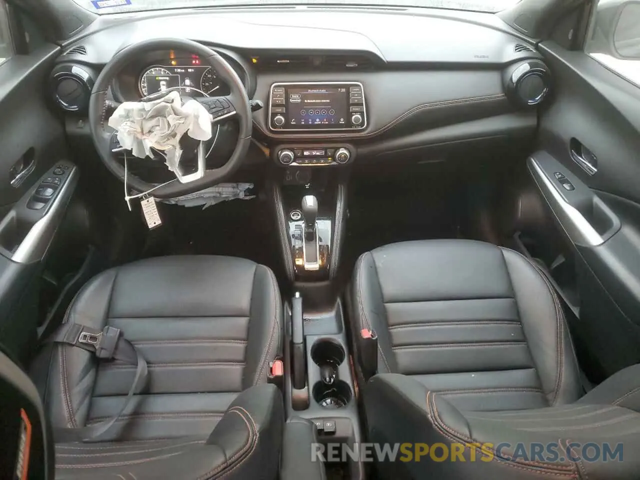 8 Photograph of a damaged car 3N1CP5CU6KL484186 NISSAN KICKS 2019