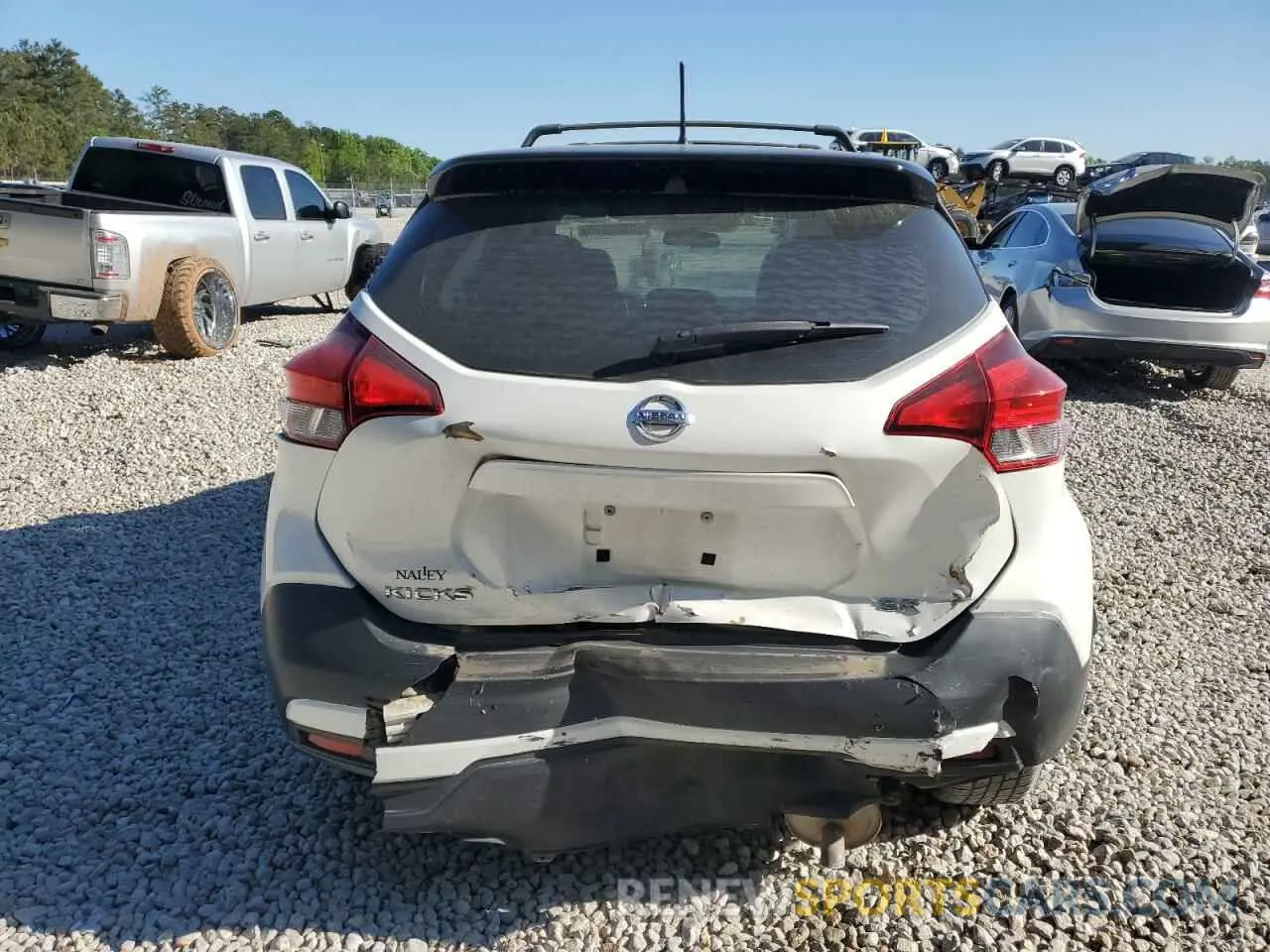 6 Photograph of a damaged car 3N1CP5CU6KL492384 NISSAN KICKS 2019