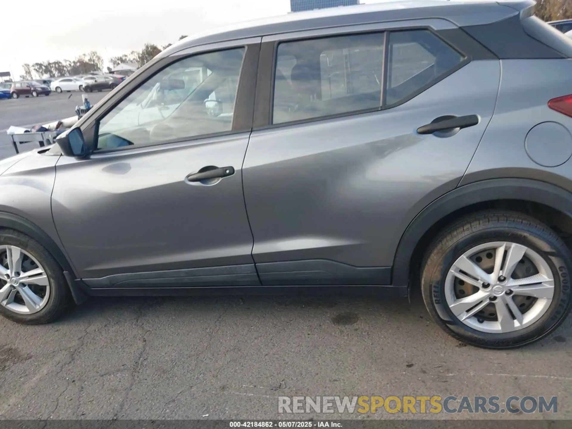 14 Photograph of a damaged car 3N1CP5CU6KL496256 NISSAN KICKS 2019