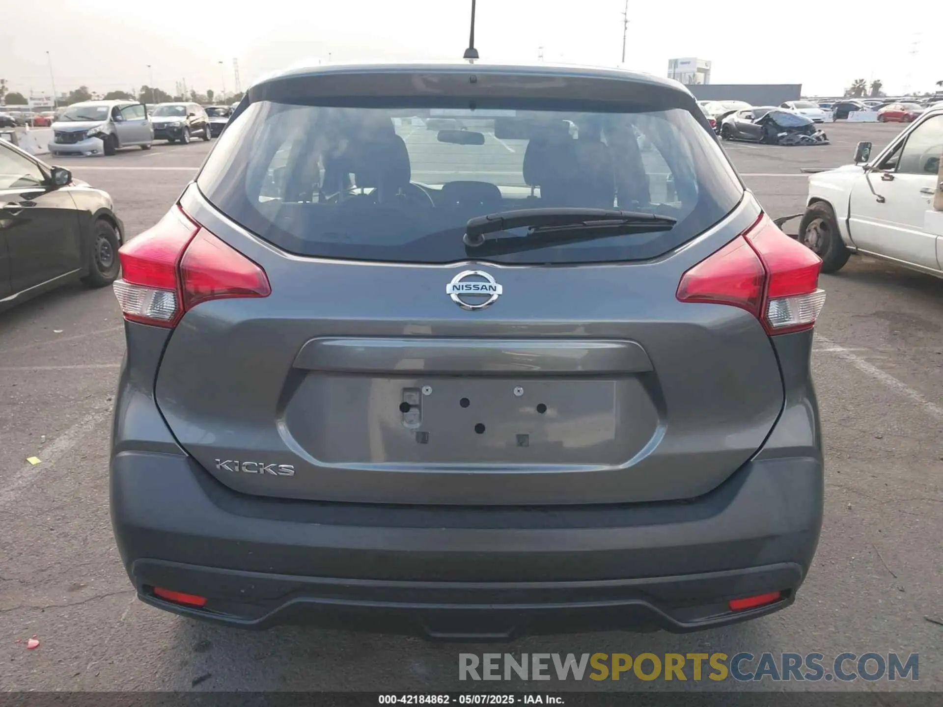 16 Photograph of a damaged car 3N1CP5CU6KL496256 NISSAN KICKS 2019