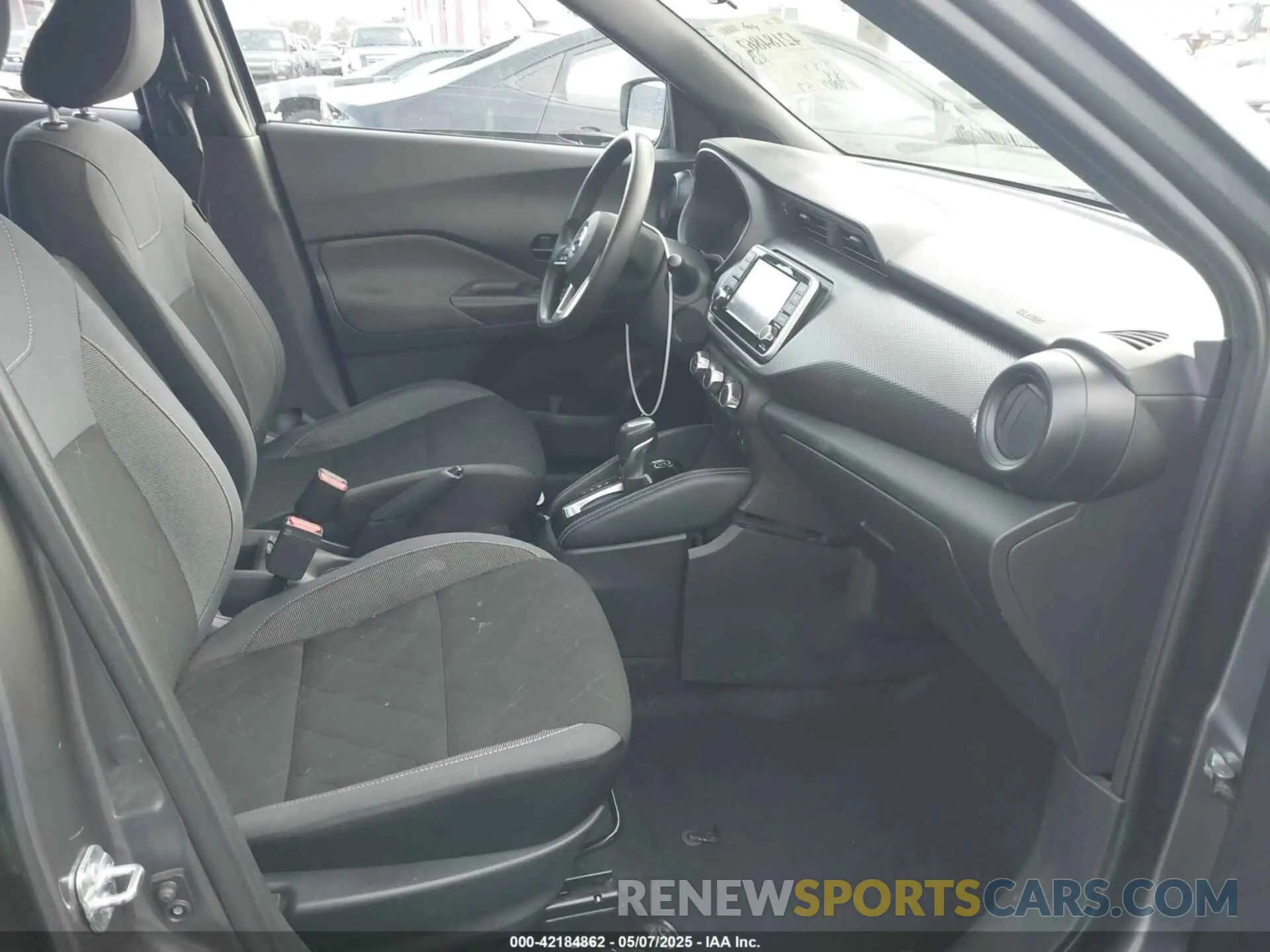 5 Photograph of a damaged car 3N1CP5CU6KL496256 NISSAN KICKS 2019