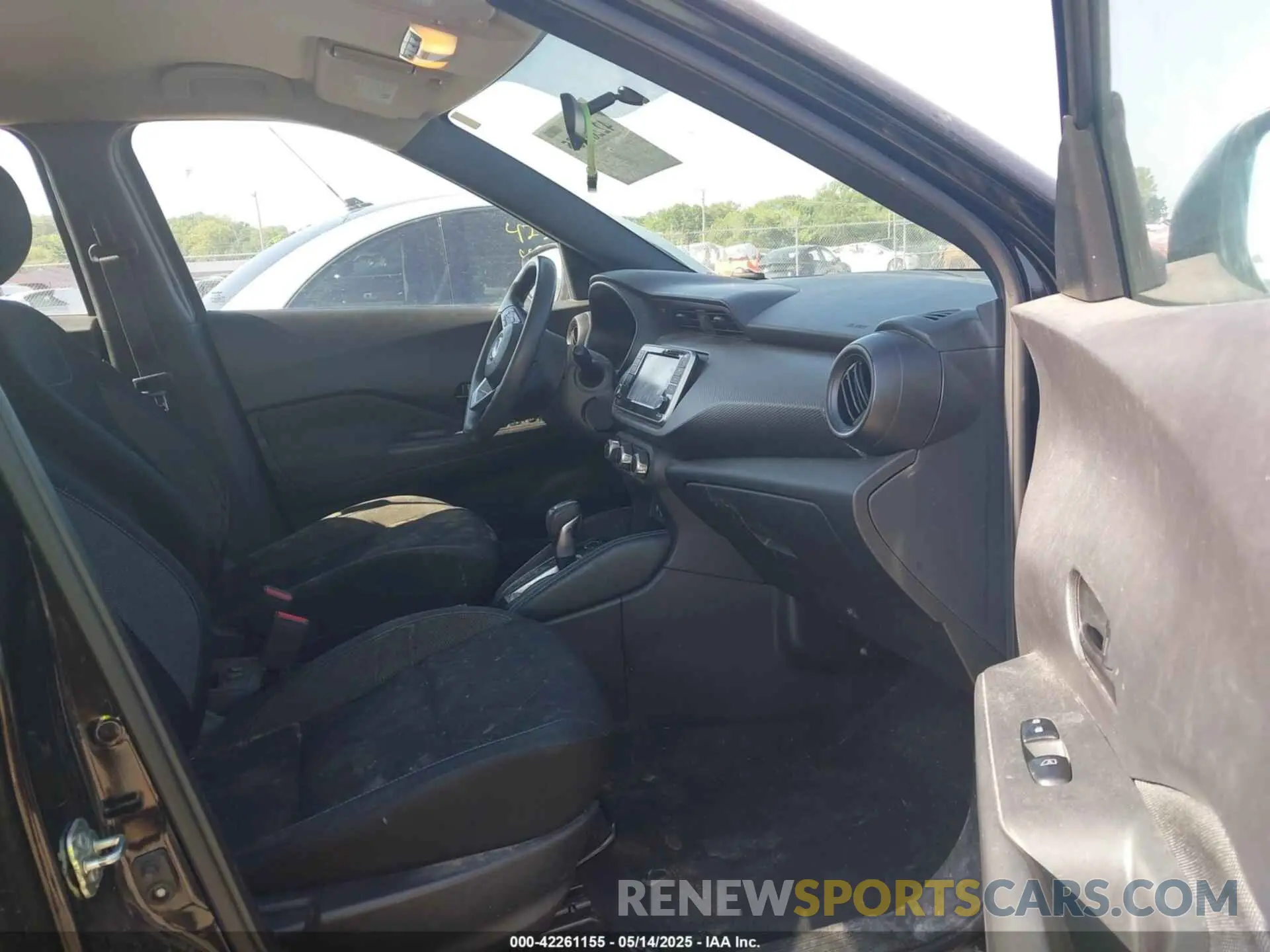 5 Photograph of a damaged car 3N1CP5CU6KL499111 NISSAN KICKS 2019