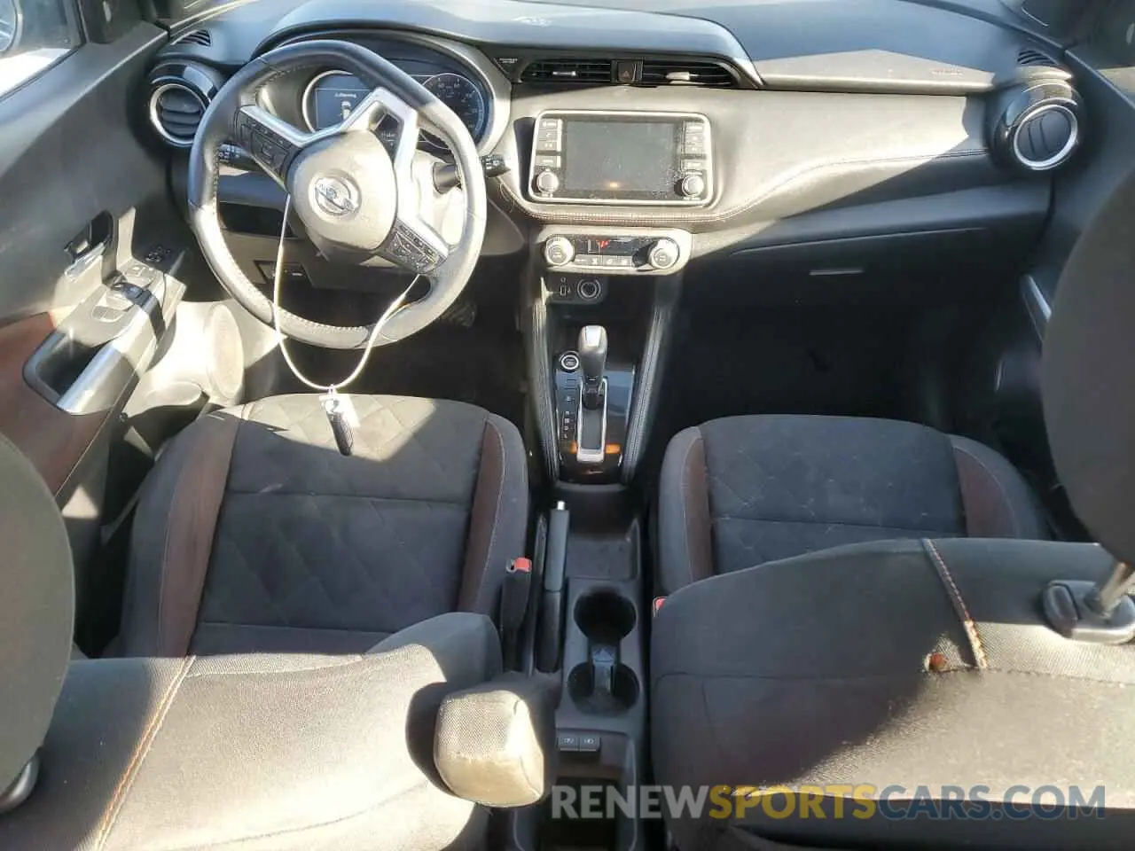 8 Photograph of a damaged car 3N1CP5CU6KL511807 NISSAN KICKS 2019