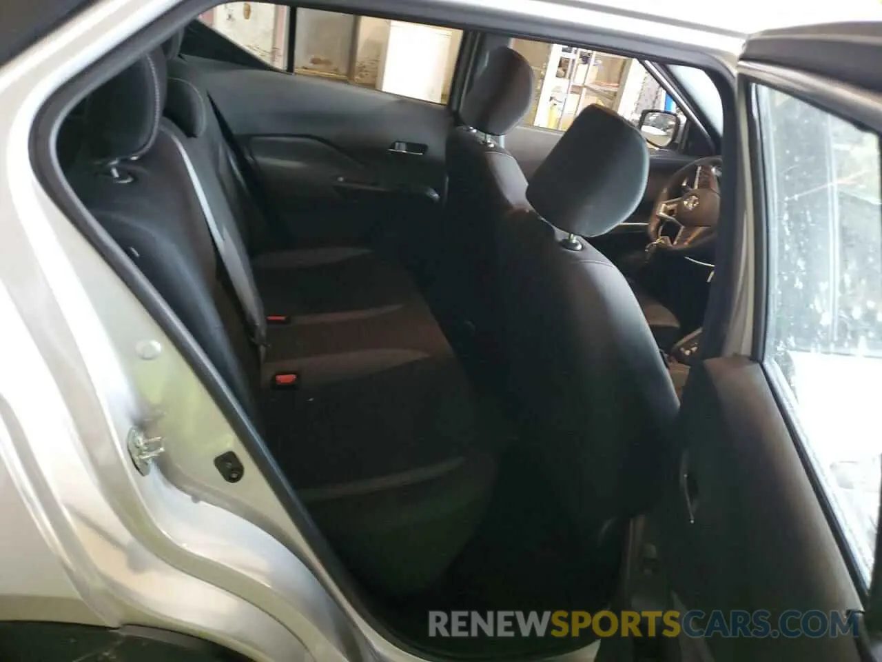 10 Photograph of a damaged car 3N1CP5CU6KL515887 NISSAN KICKS 2019