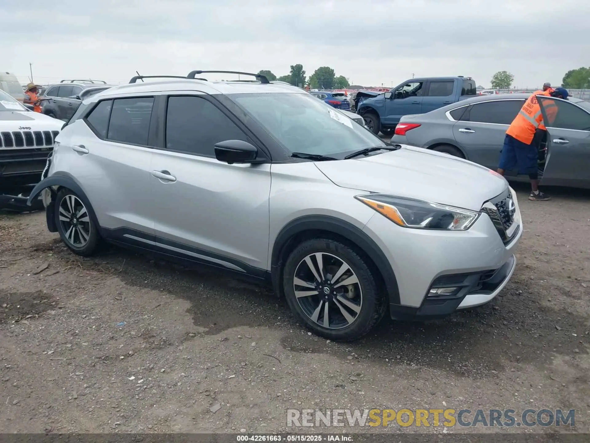 1 Photograph of a damaged car 3N1CP5CU6KL528820 NISSAN KICKS 2019