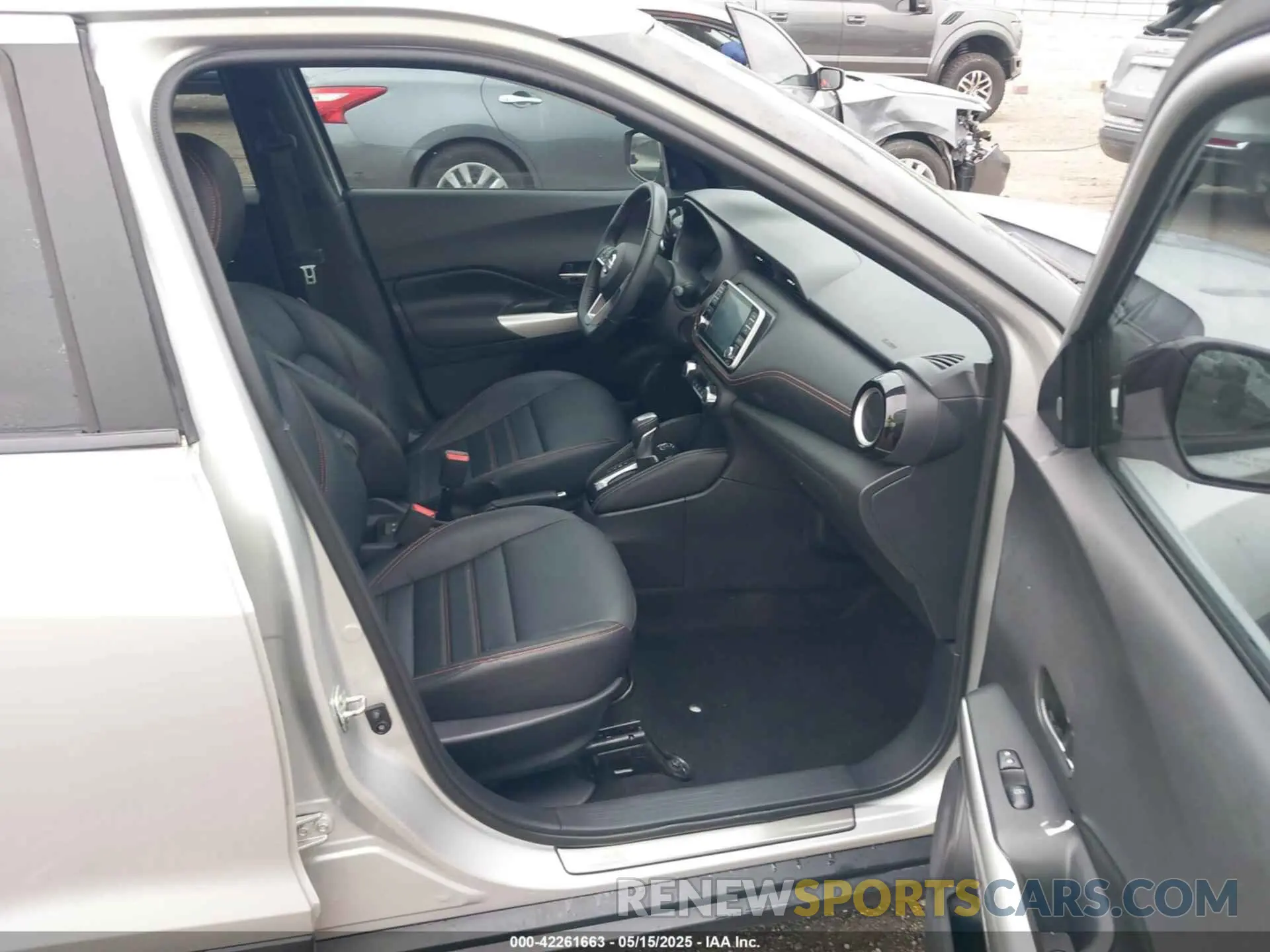 5 Photograph of a damaged car 3N1CP5CU6KL528820 NISSAN KICKS 2019