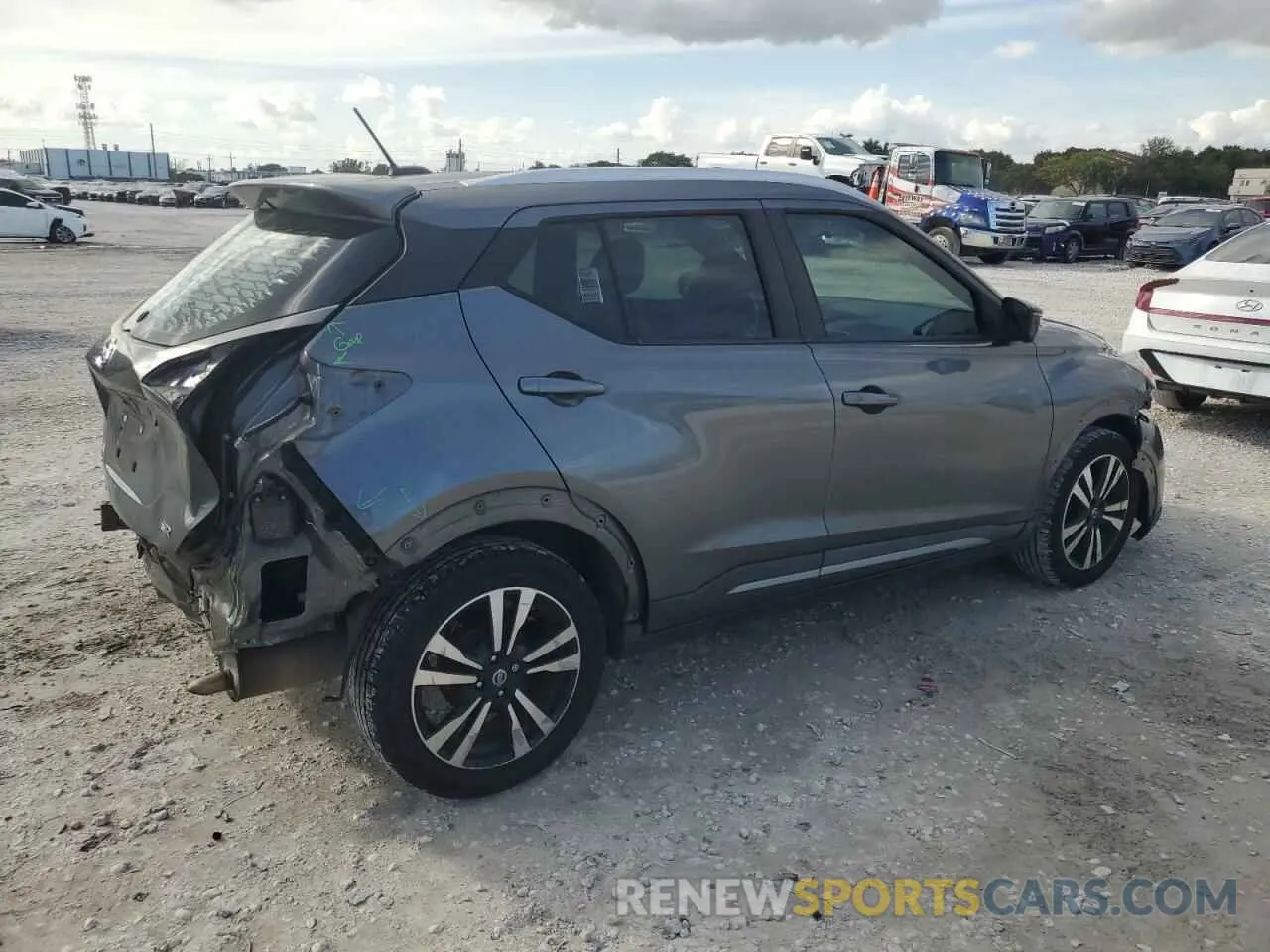 3 Photograph of a damaged car 3N1CP5CU6KL528932 NISSAN KICKS 2019