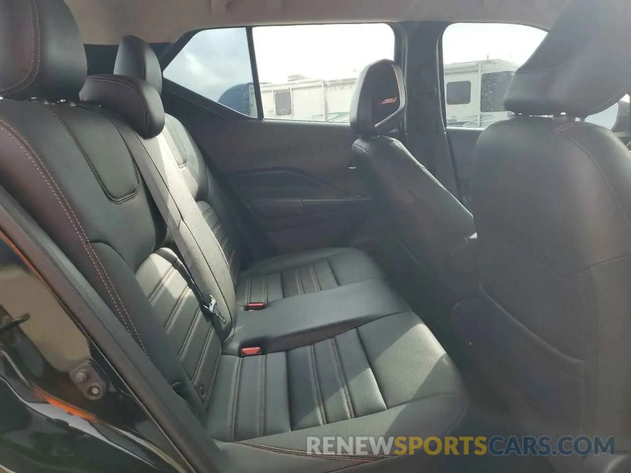 11 Photograph of a damaged car 3N1CP5CU6KL529272 NISSAN KICKS 2019