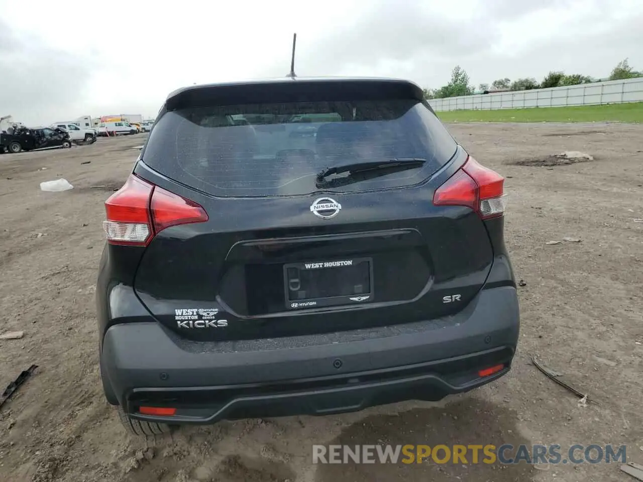 6 Photograph of a damaged car 3N1CP5CU6KL529272 NISSAN KICKS 2019