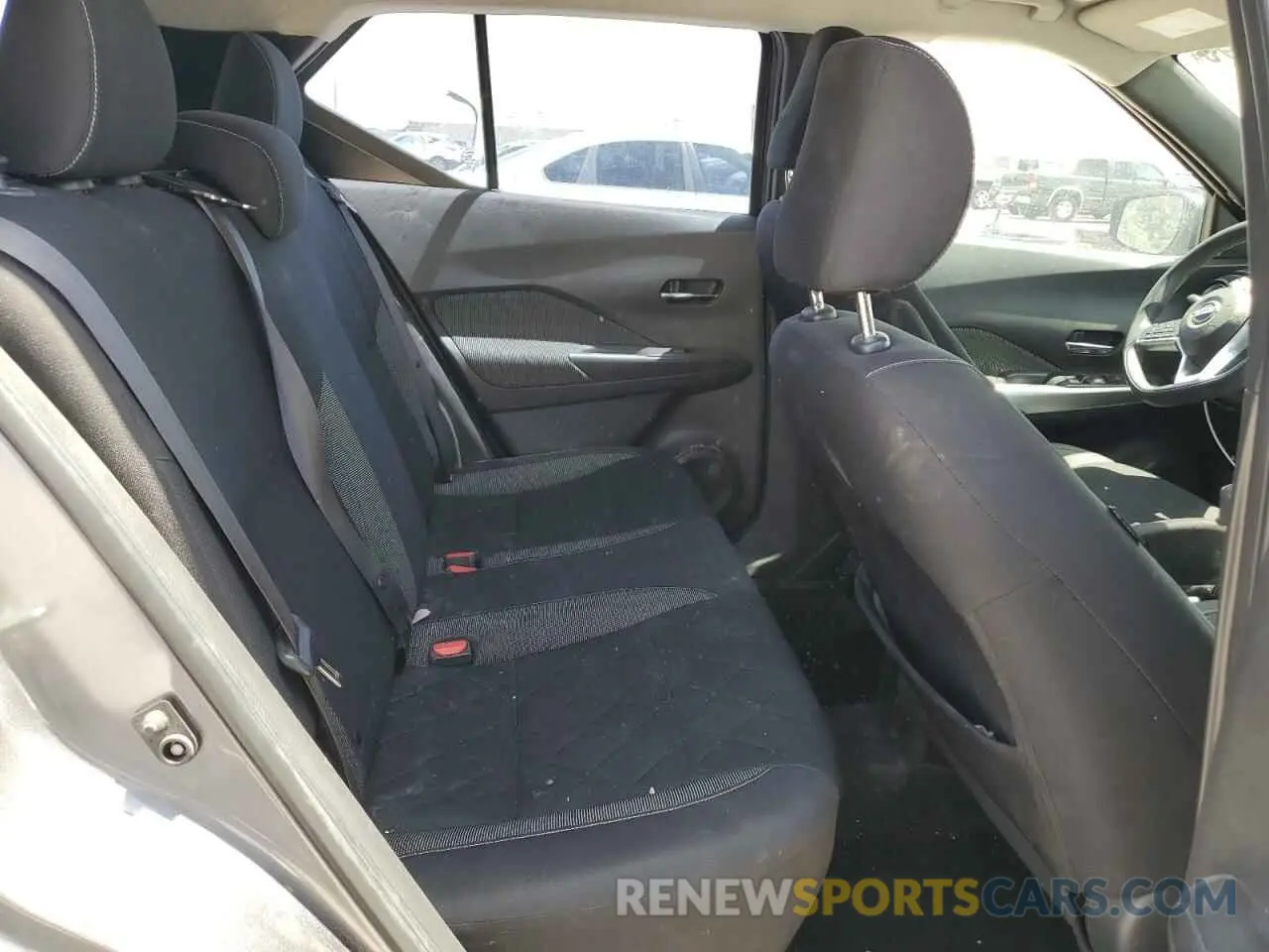 11 Photograph of a damaged car 3N1CP5CU6KL529630 NISSAN KICKS 2019