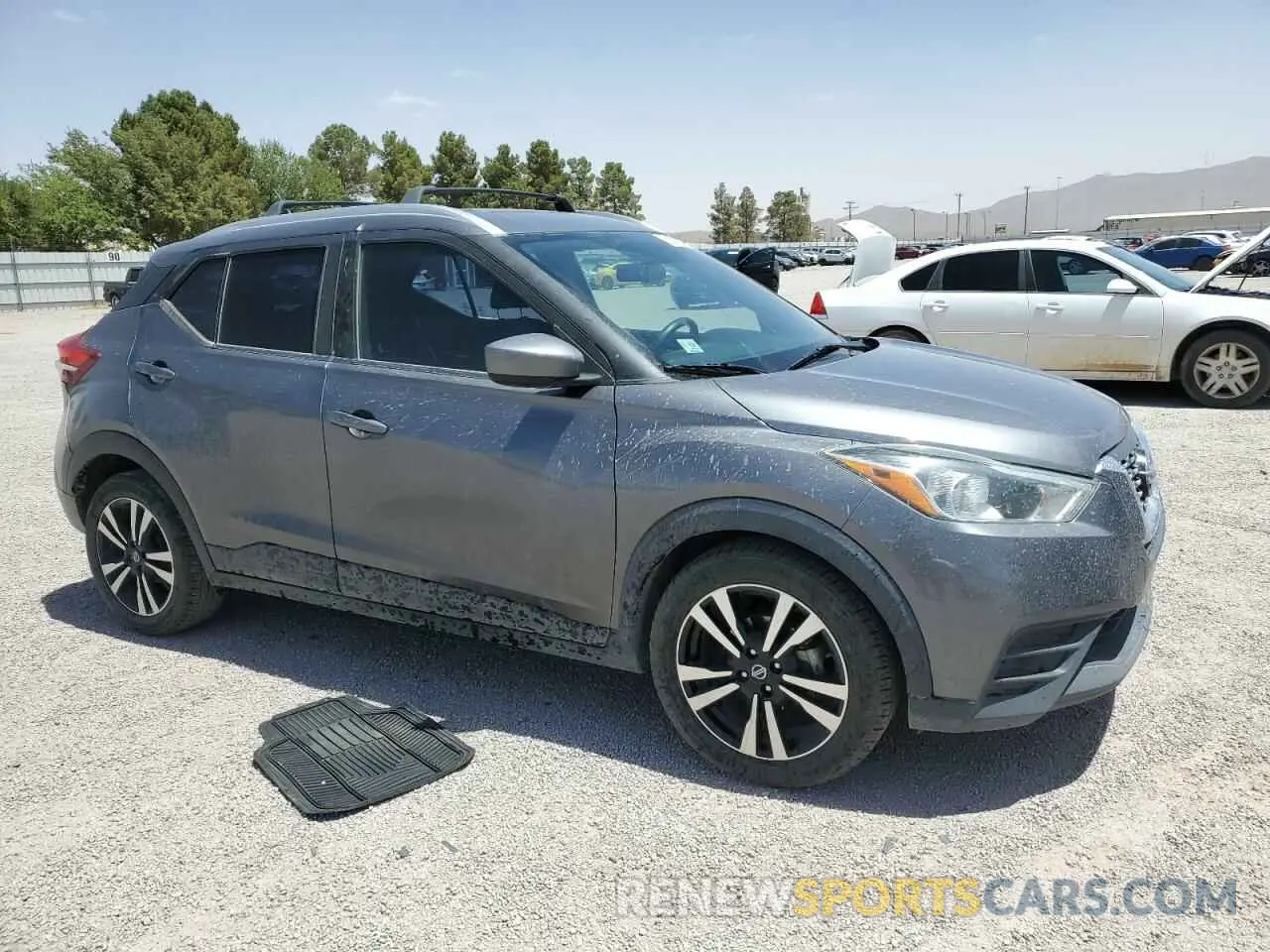 4 Photograph of a damaged car 3N1CP5CU6KL529630 NISSAN KICKS 2019