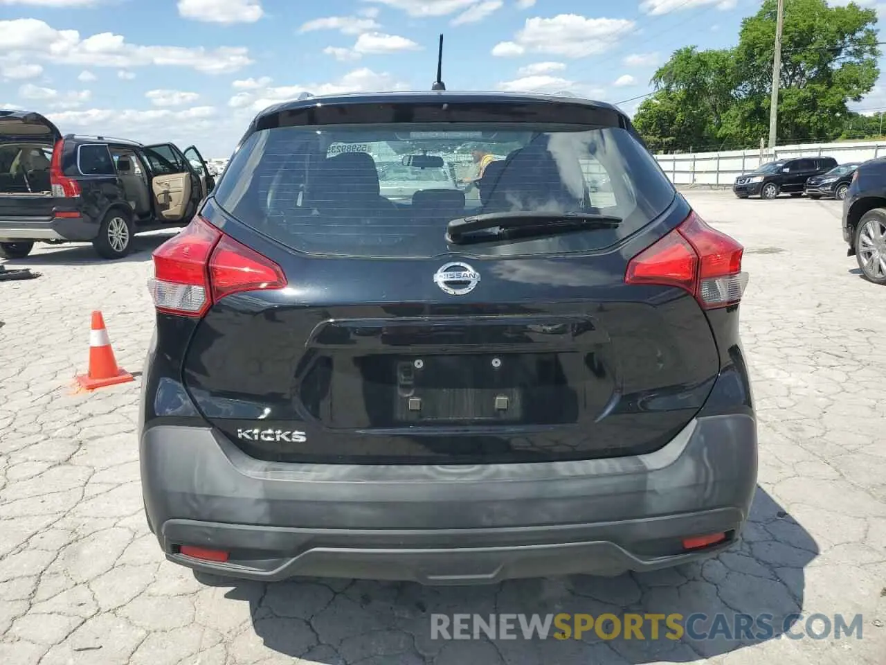 6 Photograph of a damaged car 3N1CP5CU6KL530017 NISSAN KICKS 2019