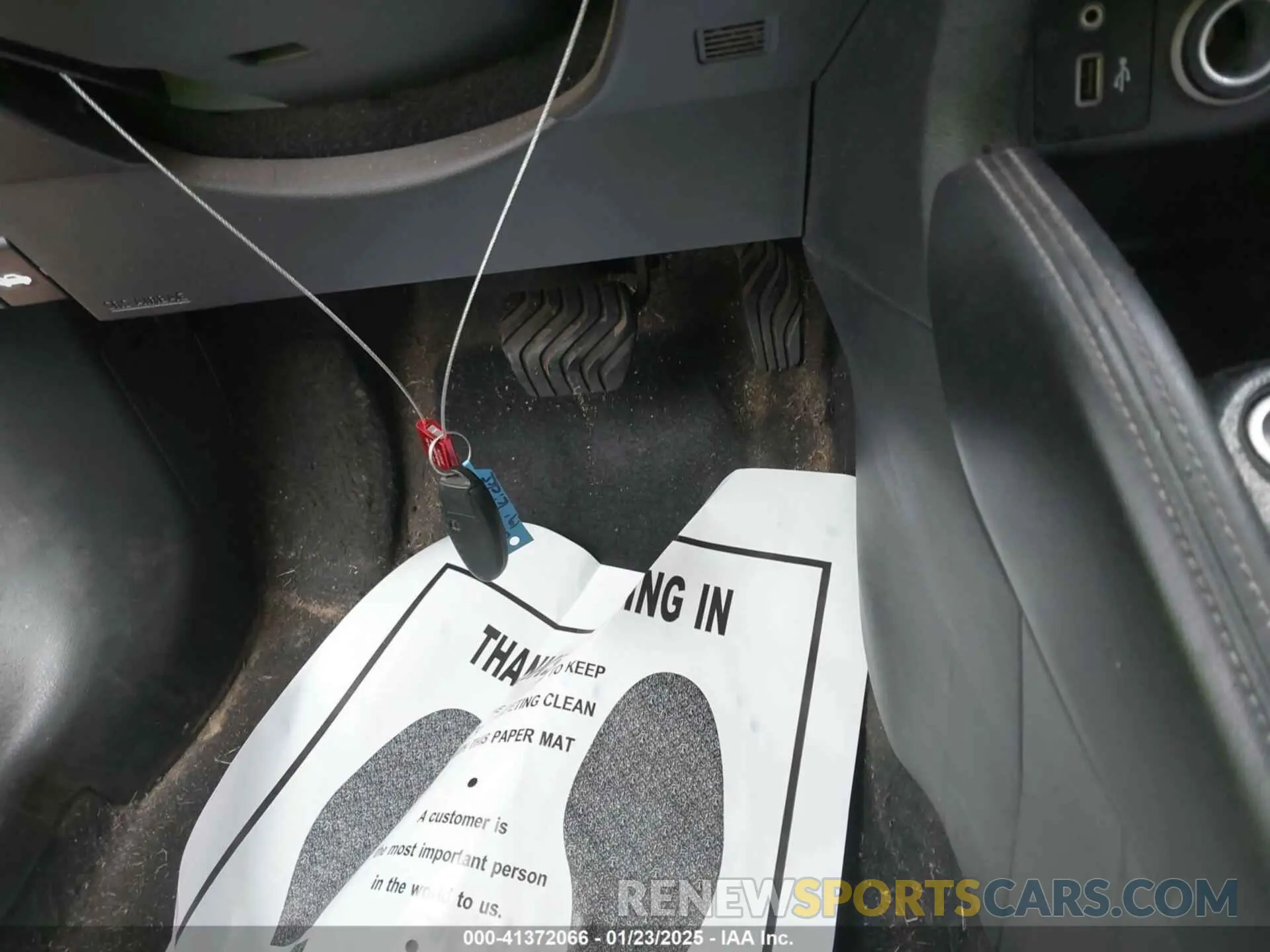 11 Photograph of a damaged car 3N1CP5CU6KL533774 NISSAN KICKS 2019