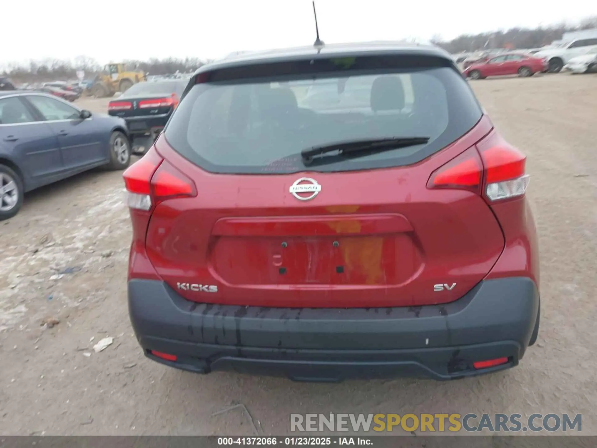 17 Photograph of a damaged car 3N1CP5CU6KL533774 NISSAN KICKS 2019