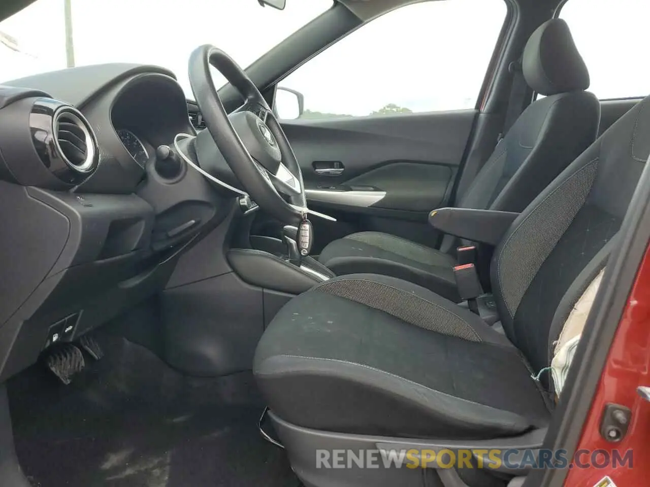 7 Photograph of a damaged car 3N1CP5CU6KL543852 NISSAN KICKS 2019