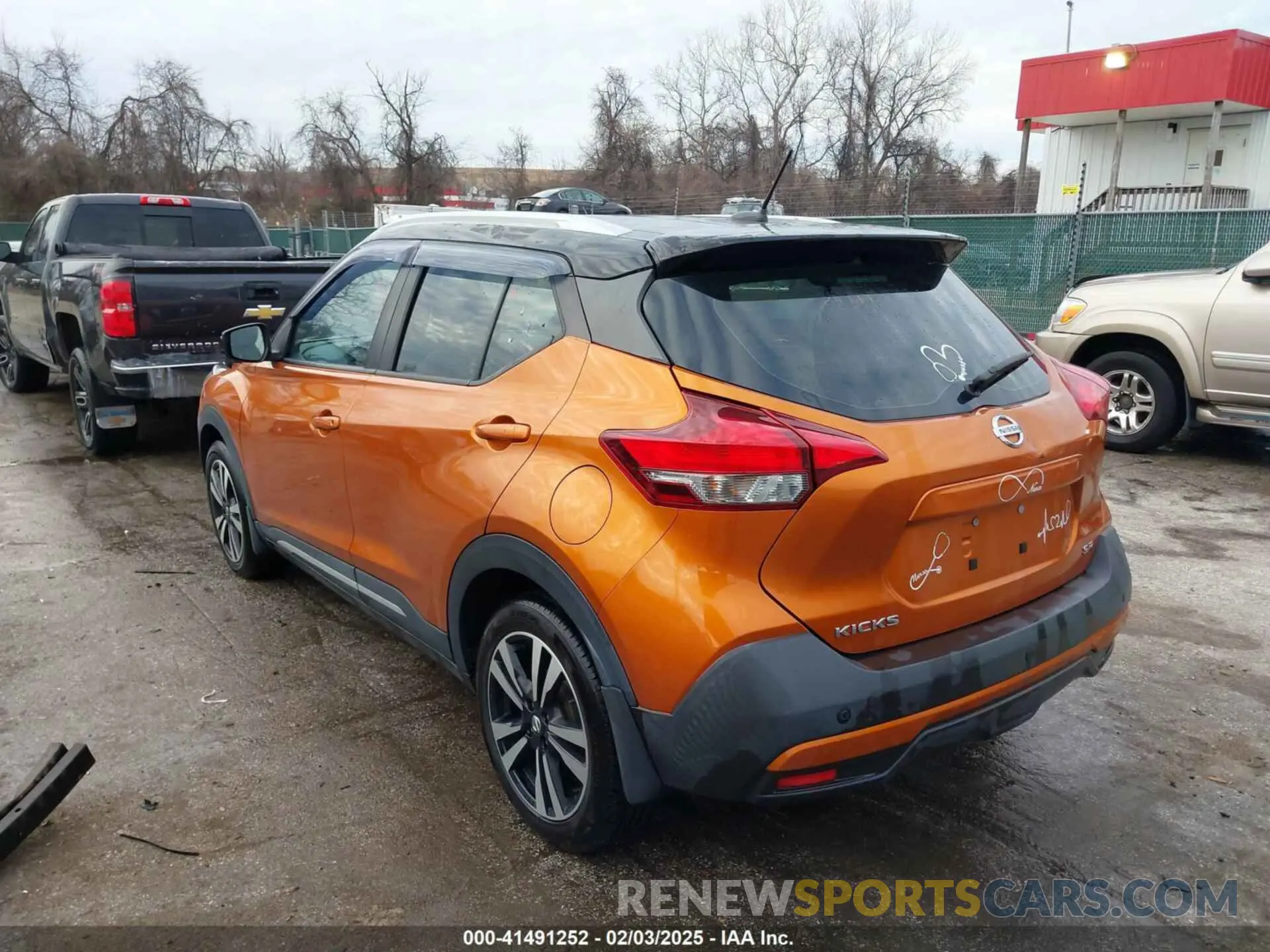 3 Photograph of a damaged car 3N1CP5CU6KL559887 NISSAN KICKS 2019