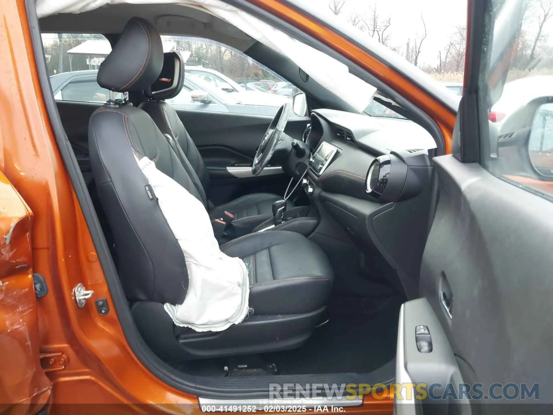 5 Photograph of a damaged car 3N1CP5CU6KL559887 NISSAN KICKS 2019