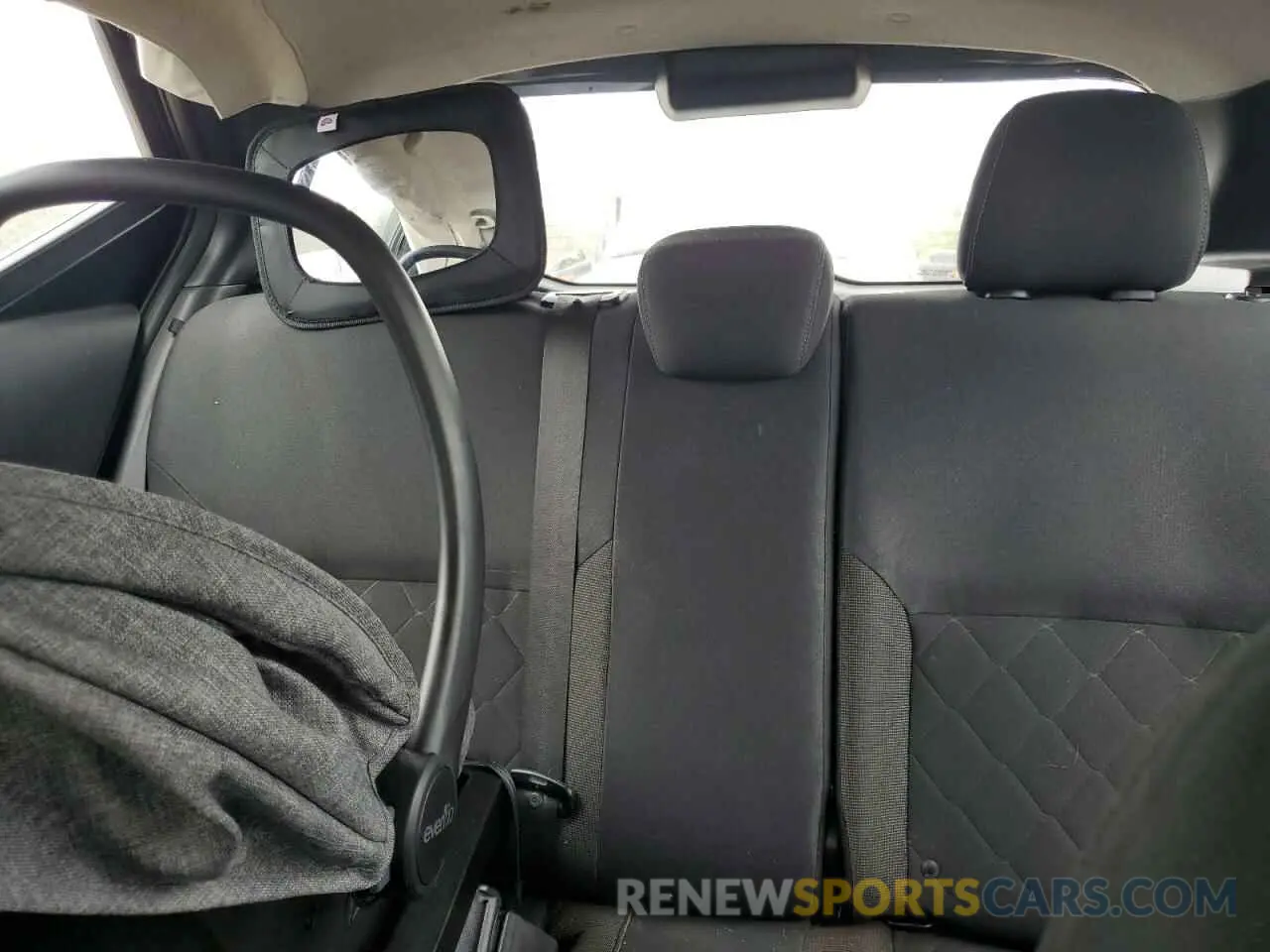10 Photograph of a damaged car 3N1CP5CU7KL489087 NISSAN KICKS 2019