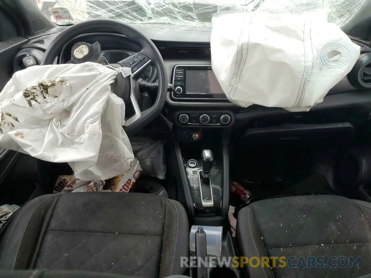 8 Photograph of a damaged car 3N1CP5CU7KL489087 NISSAN KICKS 2019