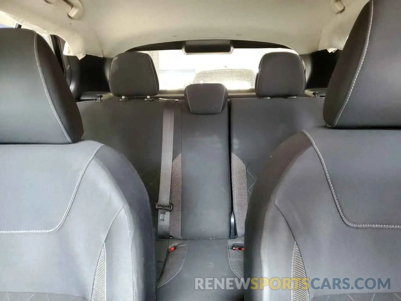 10 Photograph of a damaged car 3N1CP5CU7KL497352 NISSAN KICKS 2019