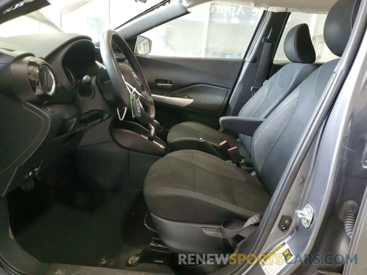 7 Photograph of a damaged car 3N1CP5CU7KL497352 NISSAN KICKS 2019