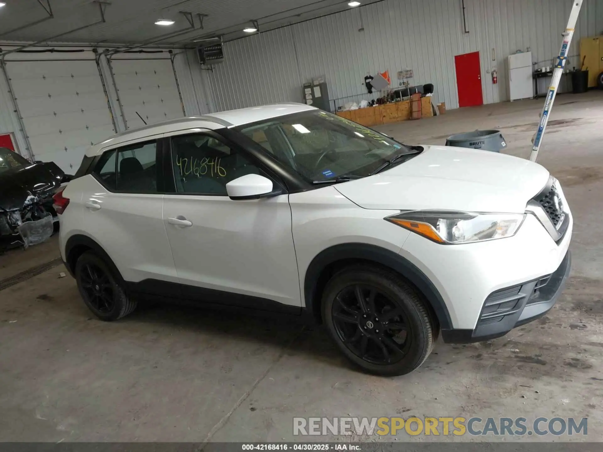 13 Photograph of a damaged car 3N1CP5CU7KL498307 NISSAN KICKS 2019