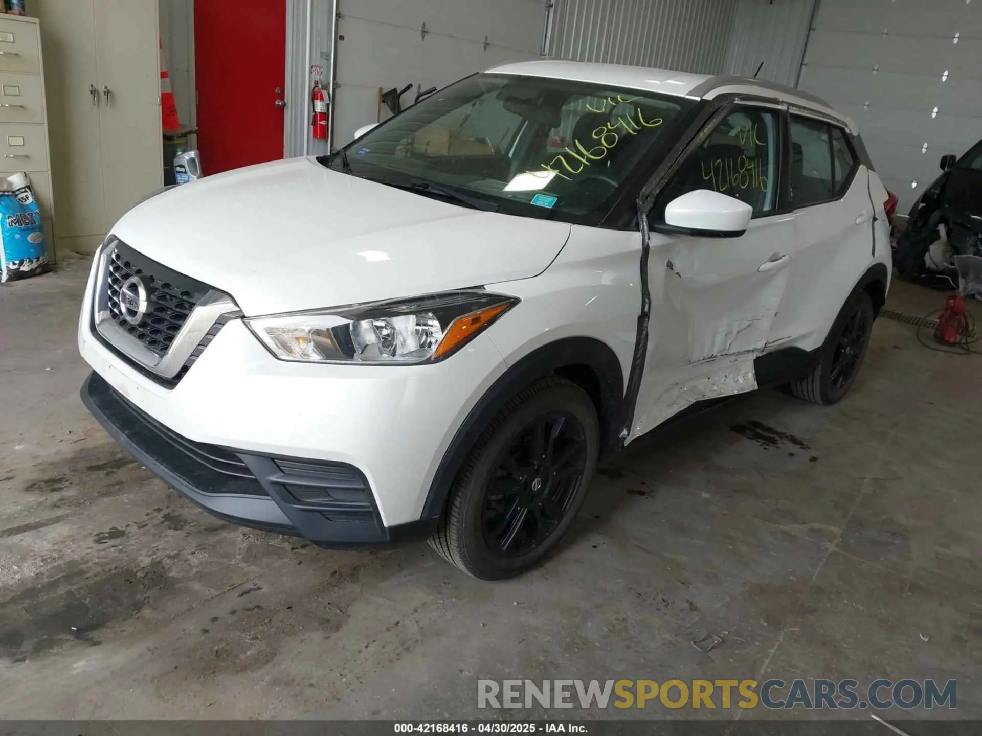 2 Photograph of a damaged car 3N1CP5CU7KL498307 NISSAN KICKS 2019