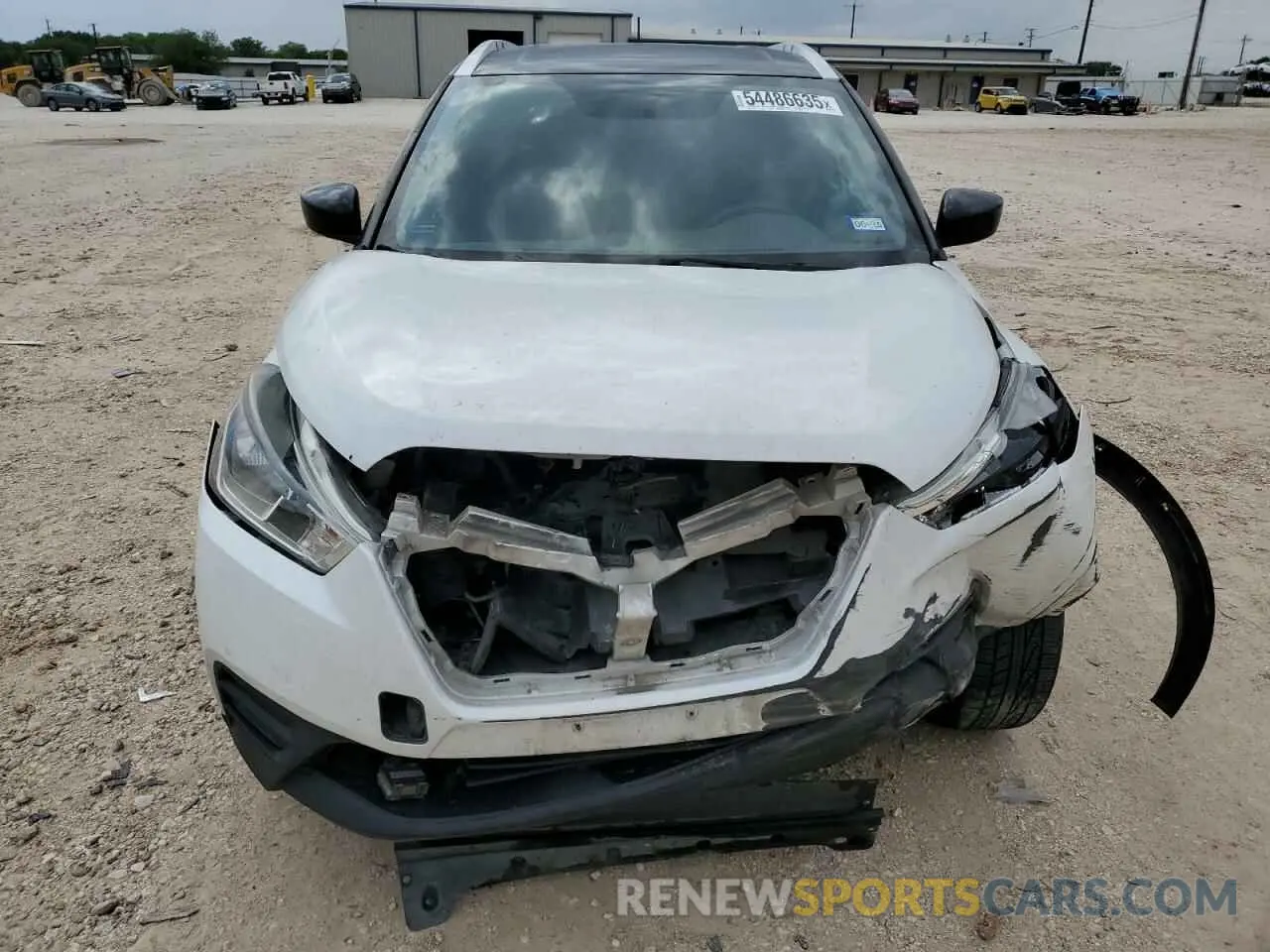 5 Photograph of a damaged car 3N1CP5CU7KL516370 NISSAN KICKS 2019
