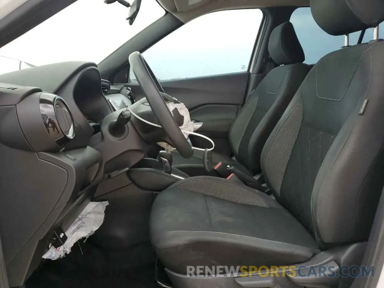 7 Photograph of a damaged car 3N1CP5CU7KL516370 NISSAN KICKS 2019