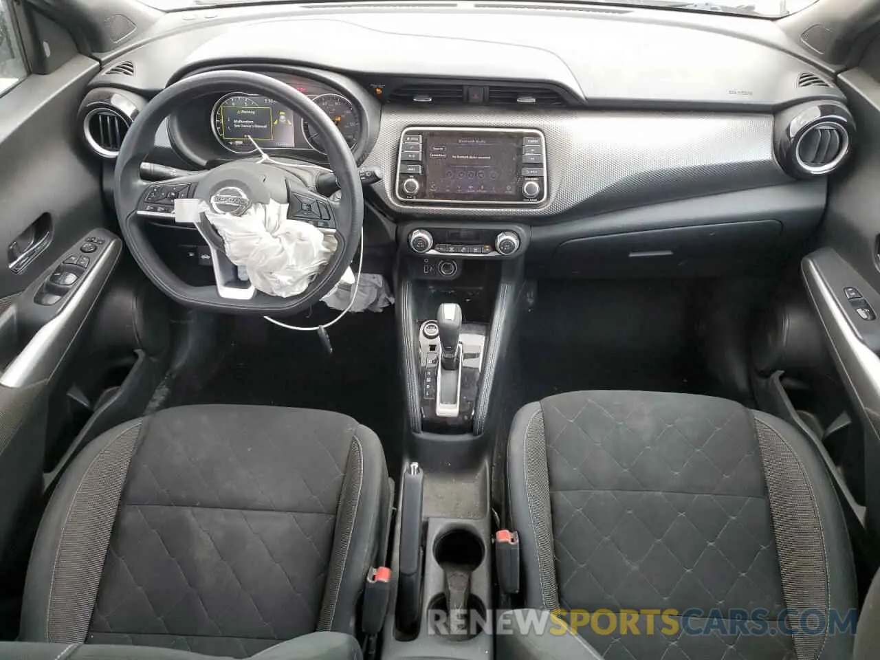 8 Photograph of a damaged car 3N1CP5CU7KL516370 NISSAN KICKS 2019