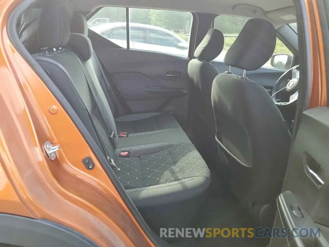 10 Photograph of a damaged car 3N1CP5CU7KL516627 NISSAN KICKS 2019