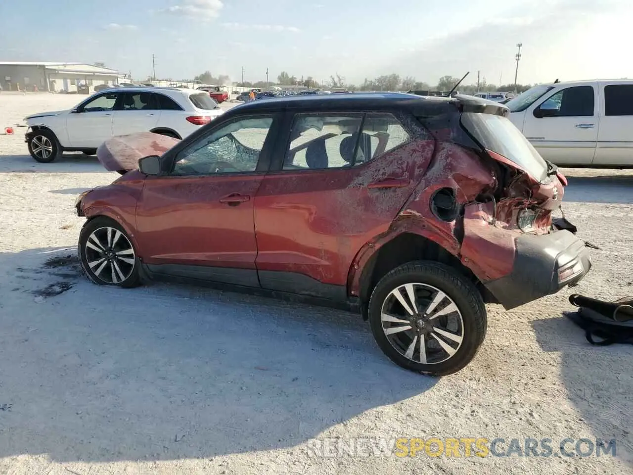 2 Photograph of a damaged car 3N1CP5CU7KL520337 NISSAN KICKS 2019