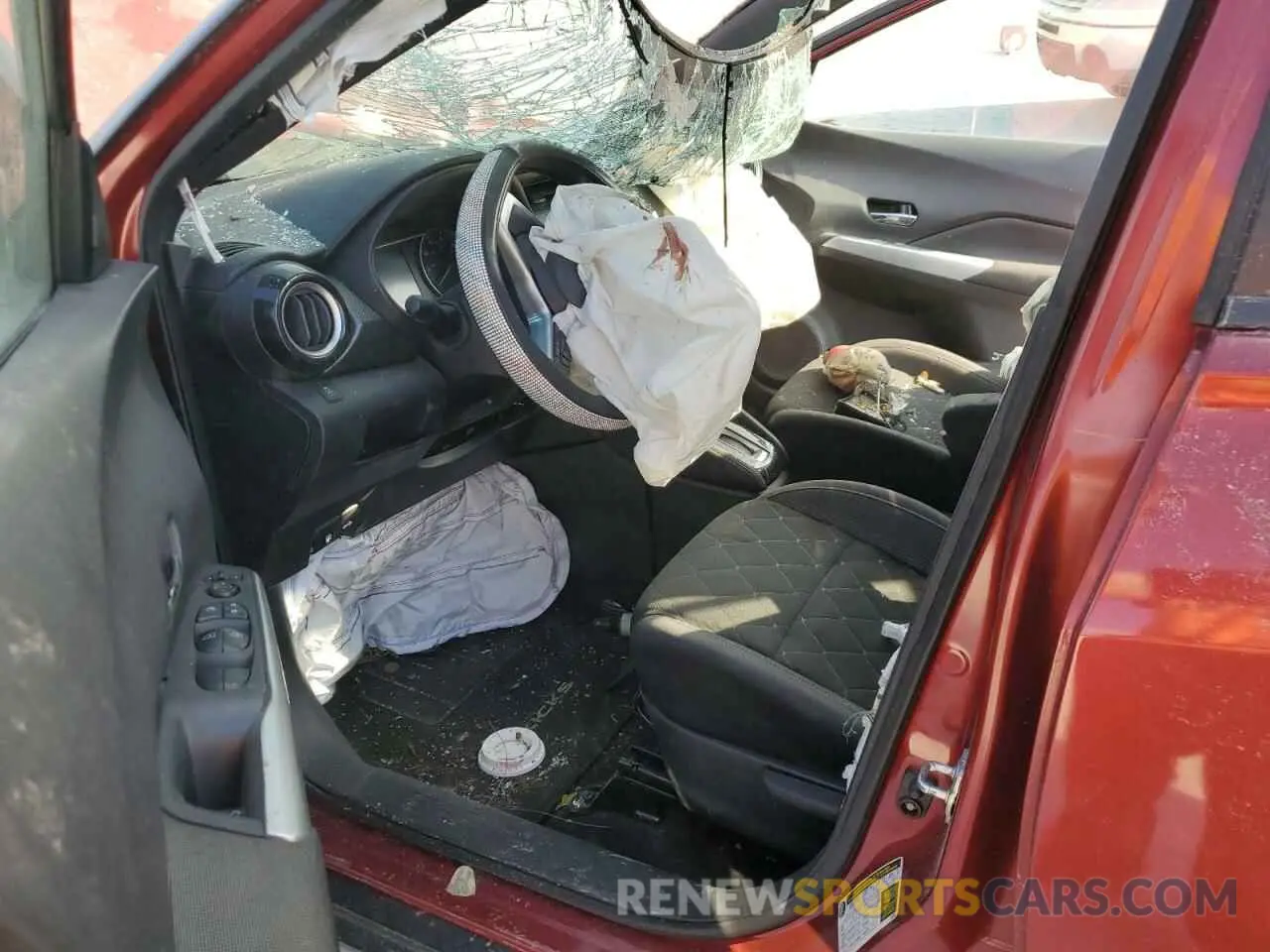 8 Photograph of a damaged car 3N1CP5CU7KL520337 NISSAN KICKS 2019