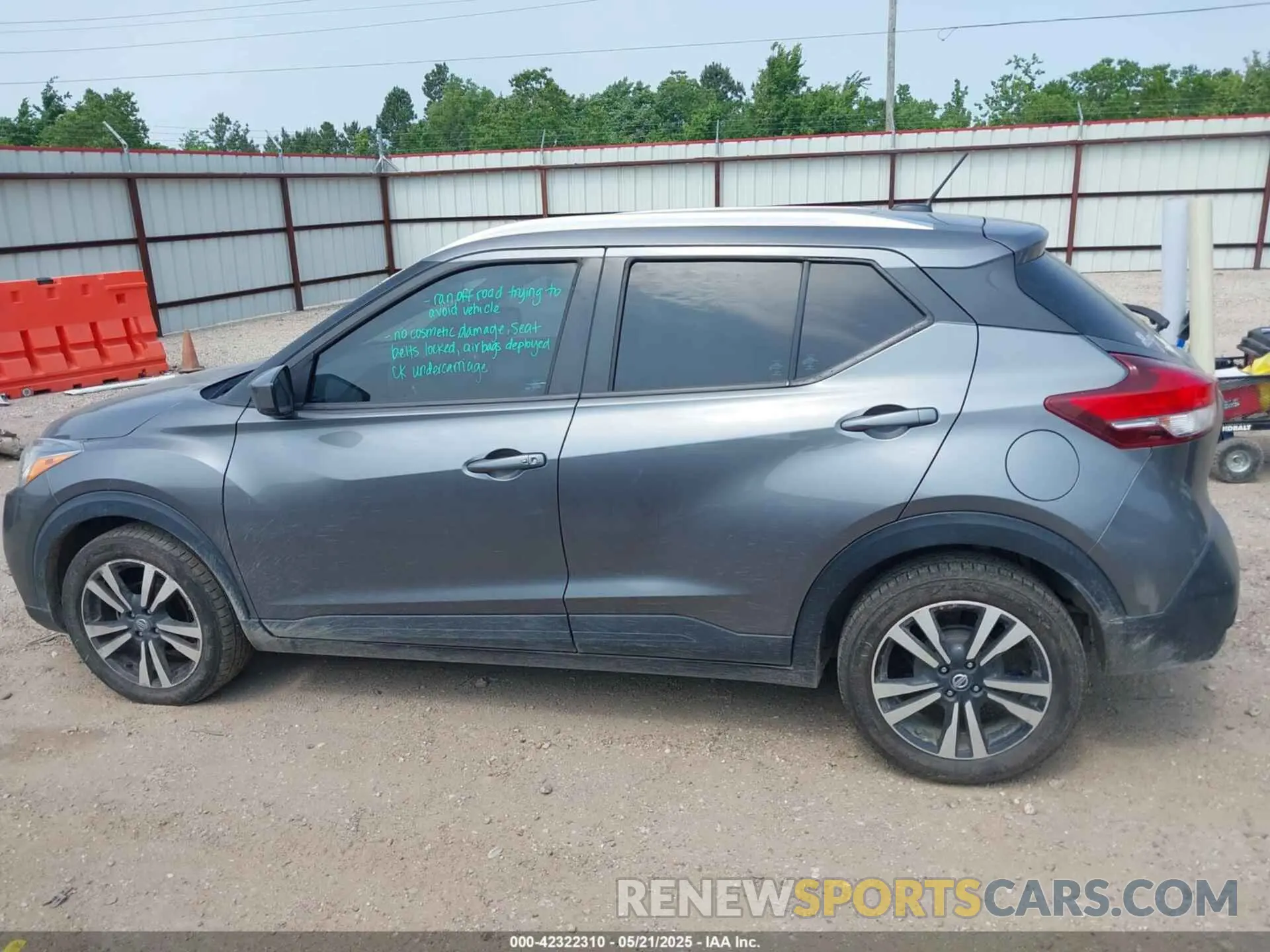 14 Photograph of a damaged car 3N1CP5CU7KL532455 NISSAN KICKS 2019