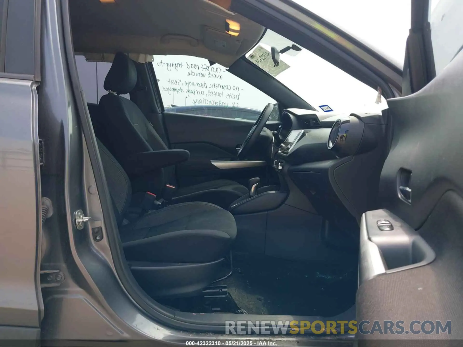 5 Photograph of a damaged car 3N1CP5CU7KL532455 NISSAN KICKS 2019