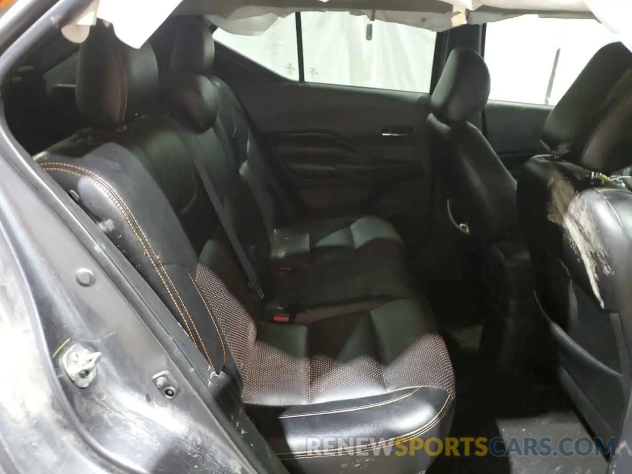 11 Photograph of a damaged car 3N1CP5CU7KL546372 NISSAN KICKS 2019