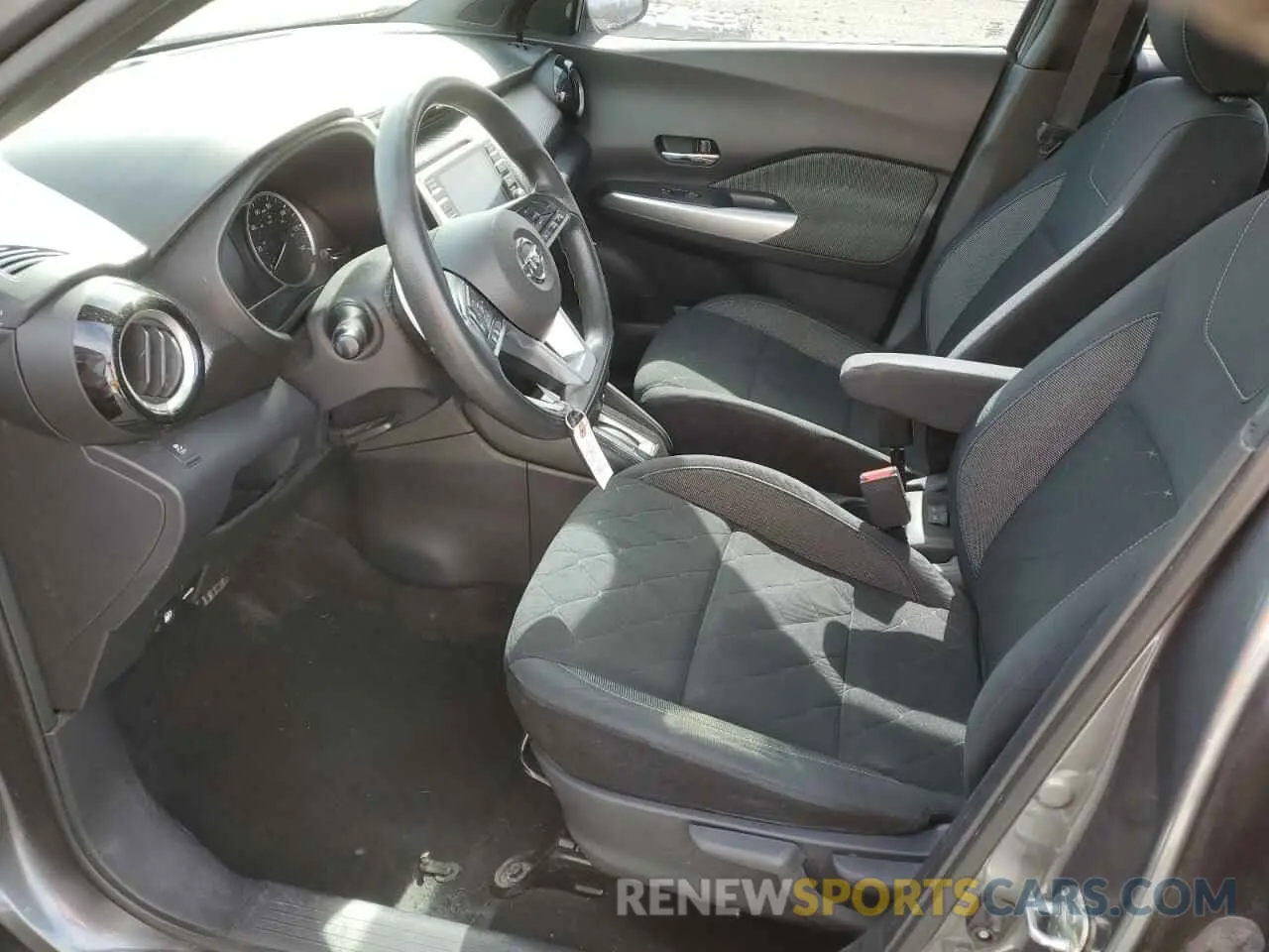 7 Photograph of a damaged car 3N1CP5CU7KL547165 NISSAN KICKS 2019