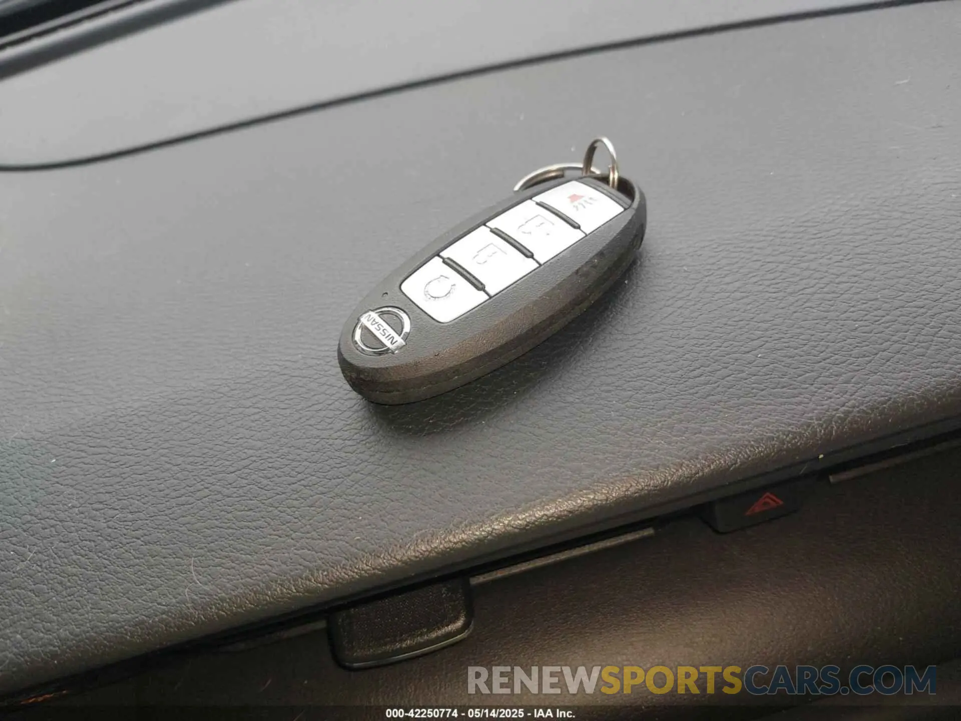 11 Photograph of a damaged car 3N1CP5CU7KL548543 NISSAN KICKS 2019