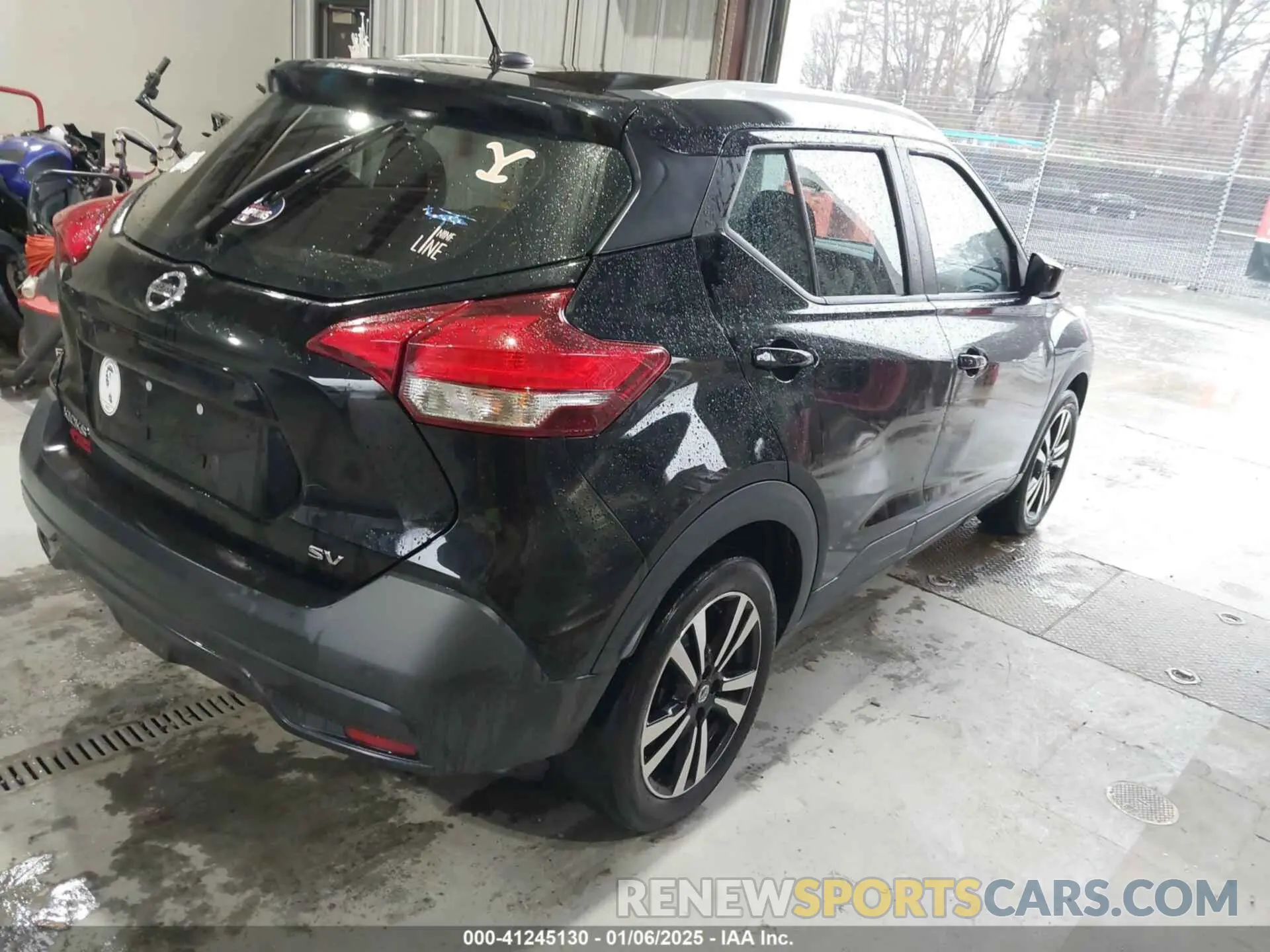 4 Photograph of a damaged car 3N1CP5CU7KL550163 NISSAN KICKS 2019