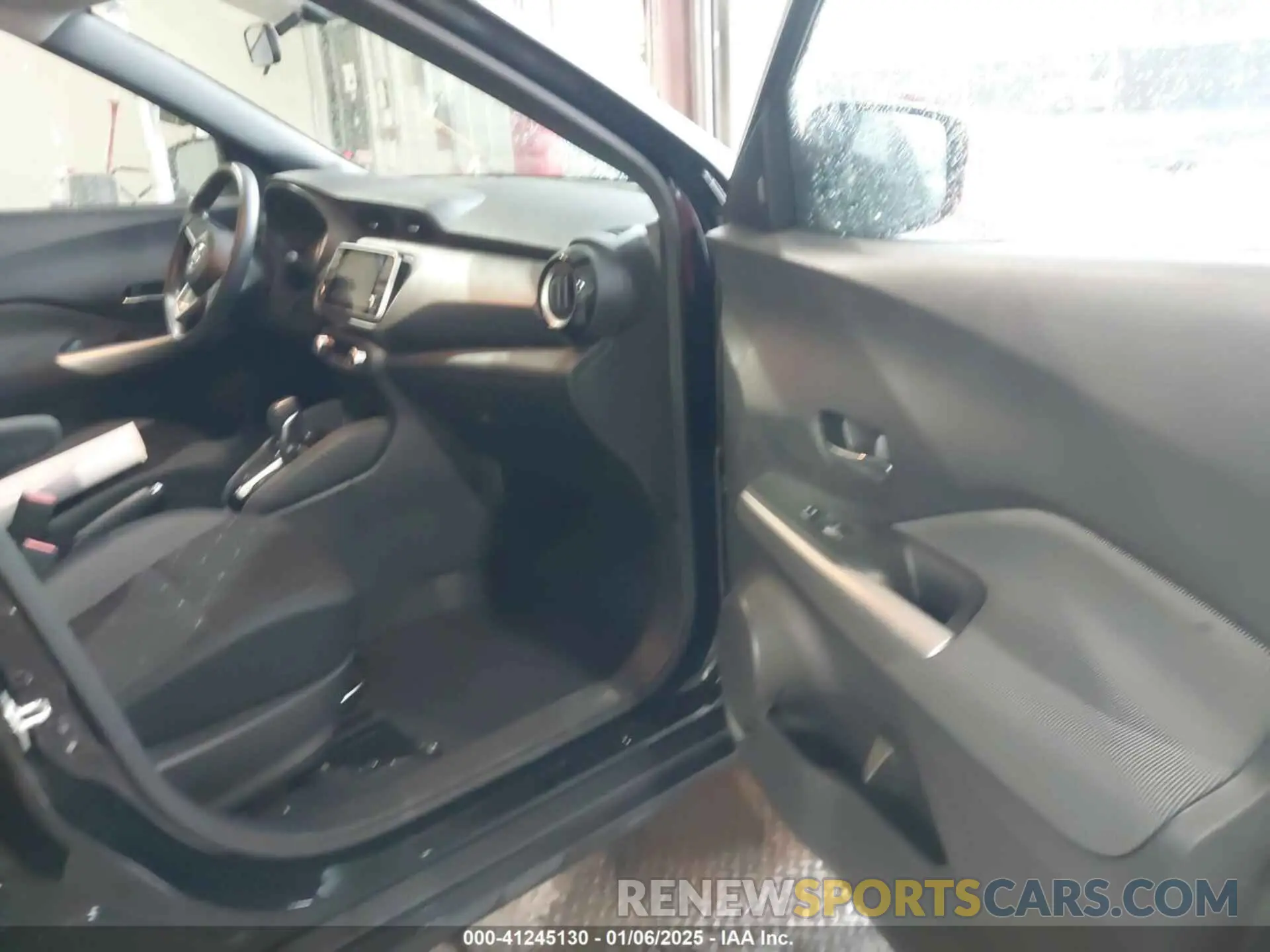 5 Photograph of a damaged car 3N1CP5CU7KL550163 NISSAN KICKS 2019