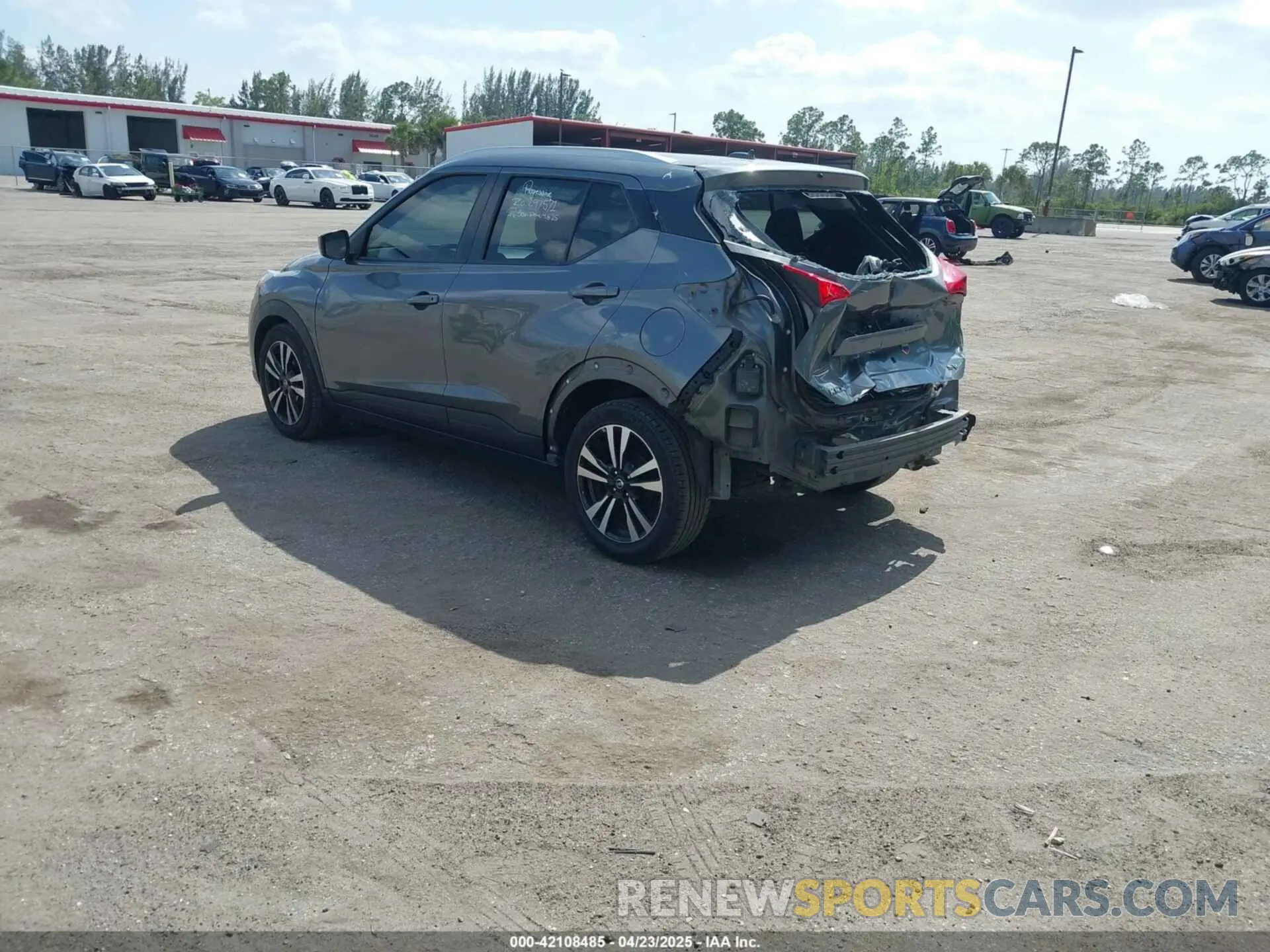 3 Photograph of a damaged car 3N1CP5CU7KL551975 NISSAN KICKS 2019