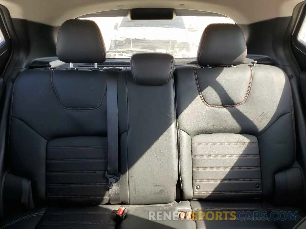 10 Photograph of a damaged car 3N1CP5CU7KL561809 NISSAN KICKS 2019