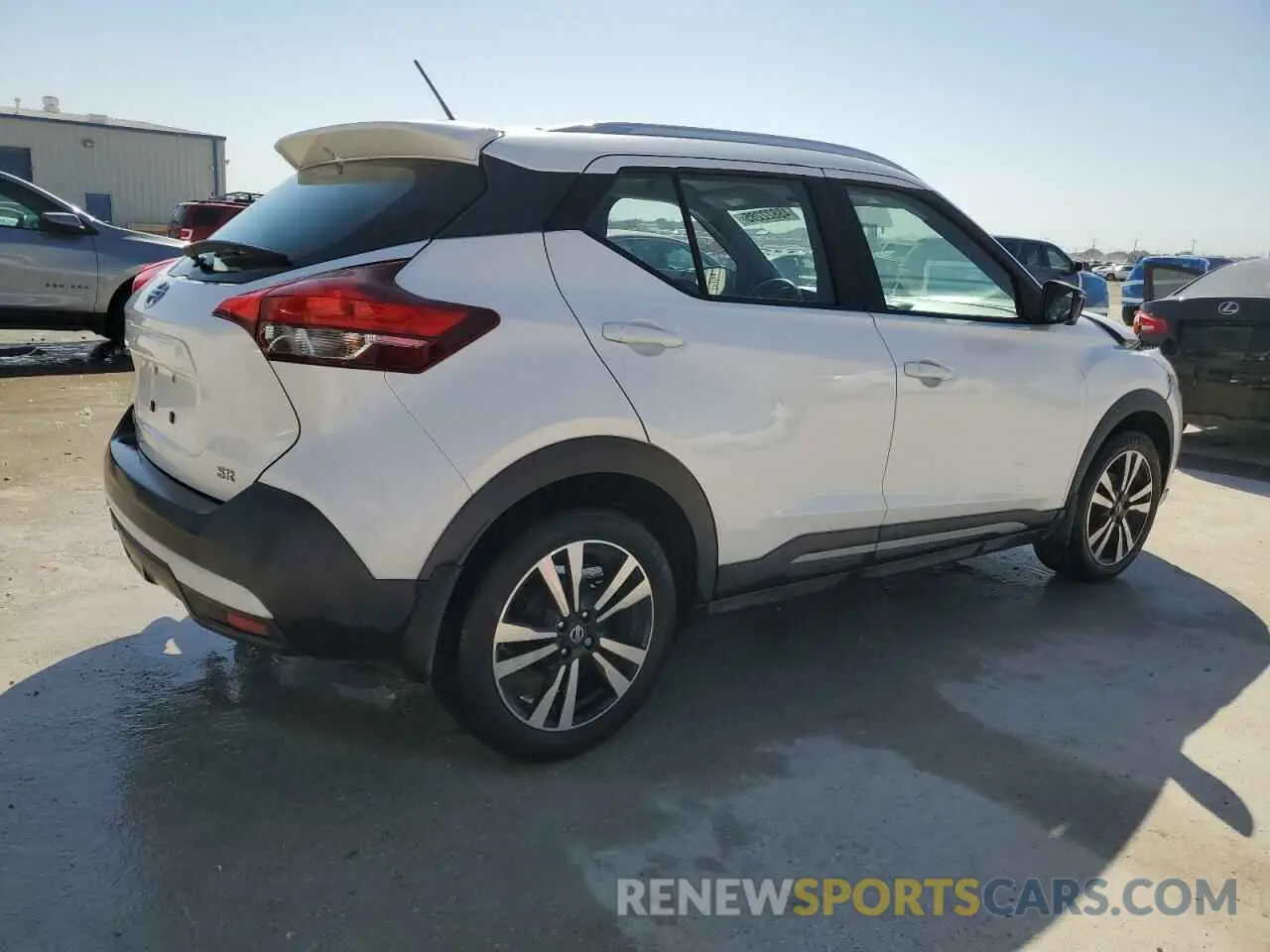 3 Photograph of a damaged car 3N1CP5CU7KL561809 NISSAN KICKS 2019