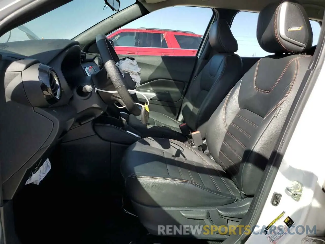 7 Photograph of a damaged car 3N1CP5CU7KL561809 NISSAN KICKS 2019