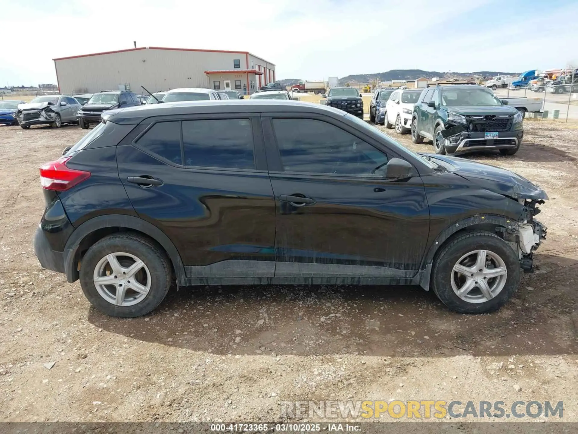 13 Photograph of a damaged car 3N1CP5CU7KL564239 NISSAN KICKS 2019