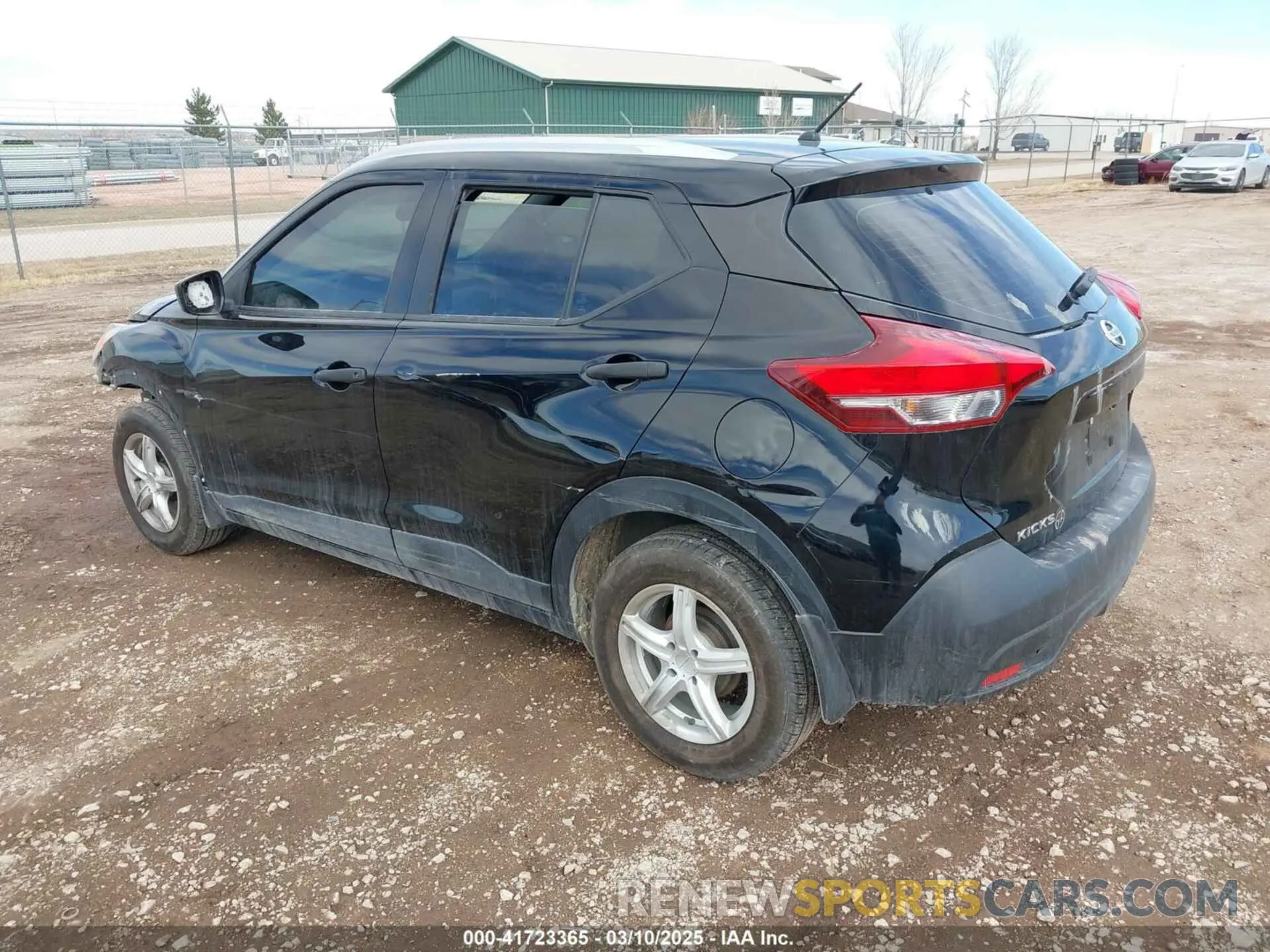 3 Photograph of a damaged car 3N1CP5CU7KL564239 NISSAN KICKS 2019