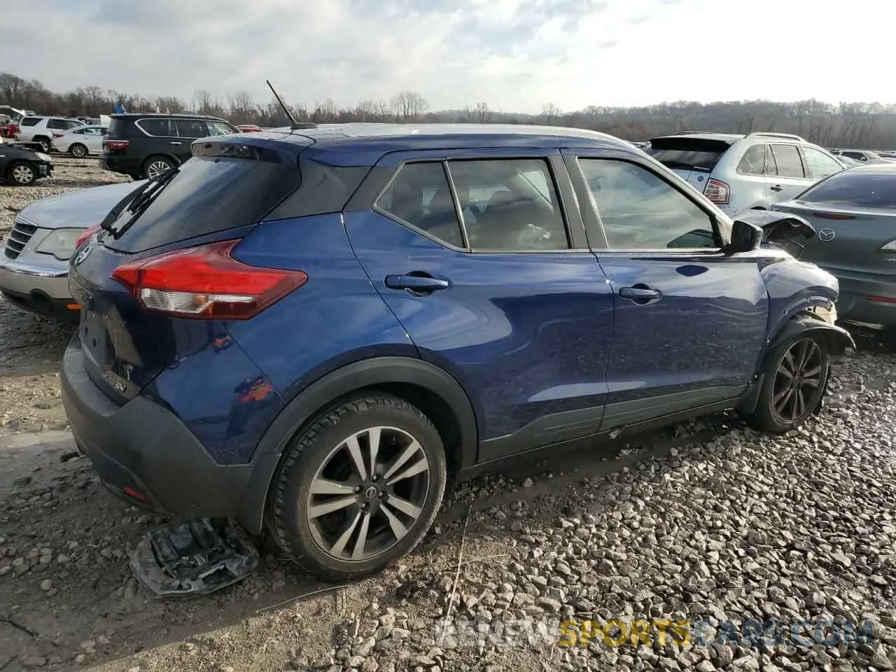 3 Photograph of a damaged car 3N1CP5CU7KL565052 NISSAN KICKS 2019