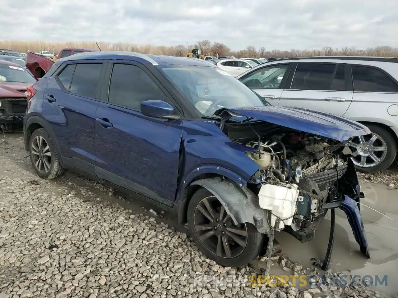 4 Photograph of a damaged car 3N1CP5CU7KL565052 NISSAN KICKS 2019